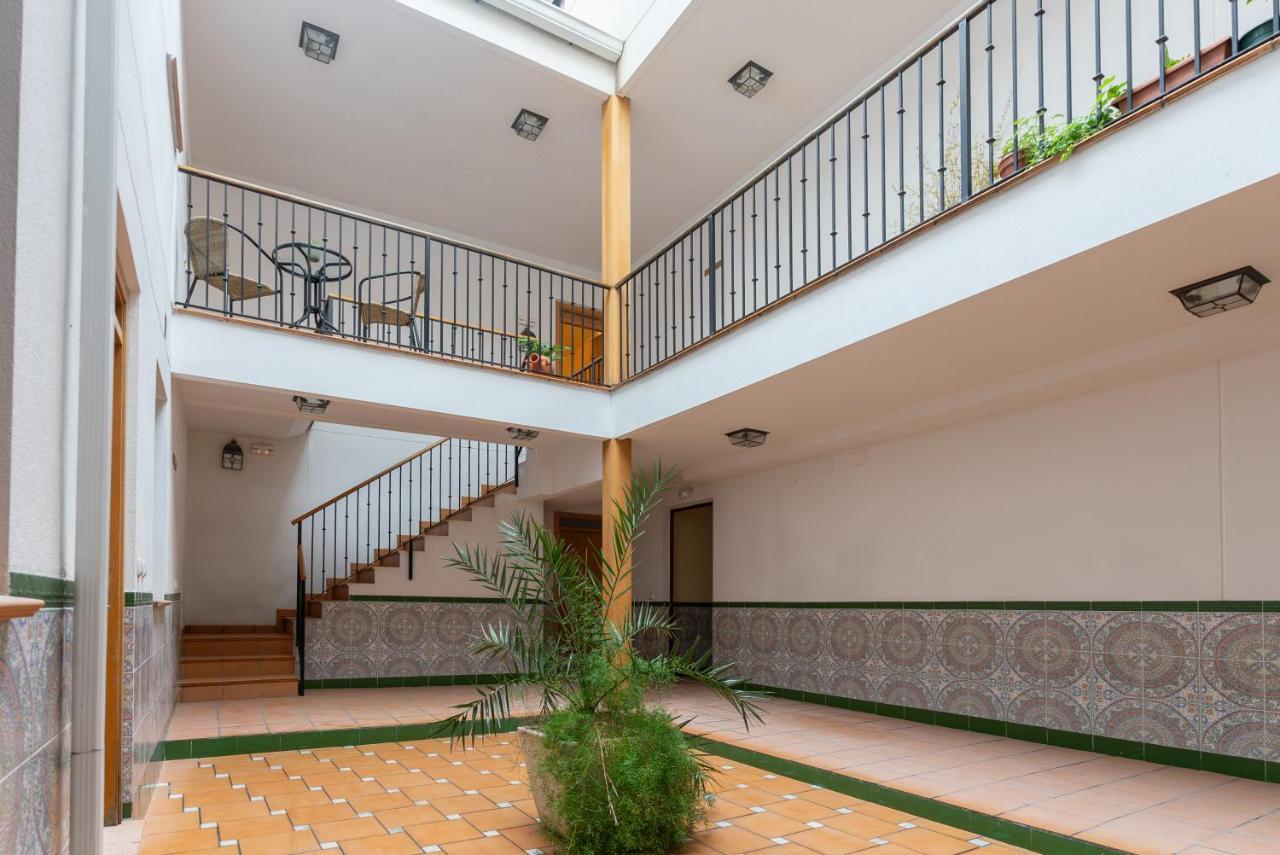 Apartamento Puerta De Cordoba- Exterior Con Balcones エクステリア 写真