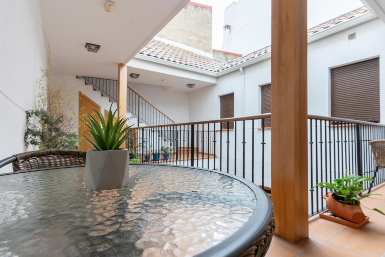 Apartamento Puerta De Cordoba- Exterior Con Balcones エクステリア 写真
