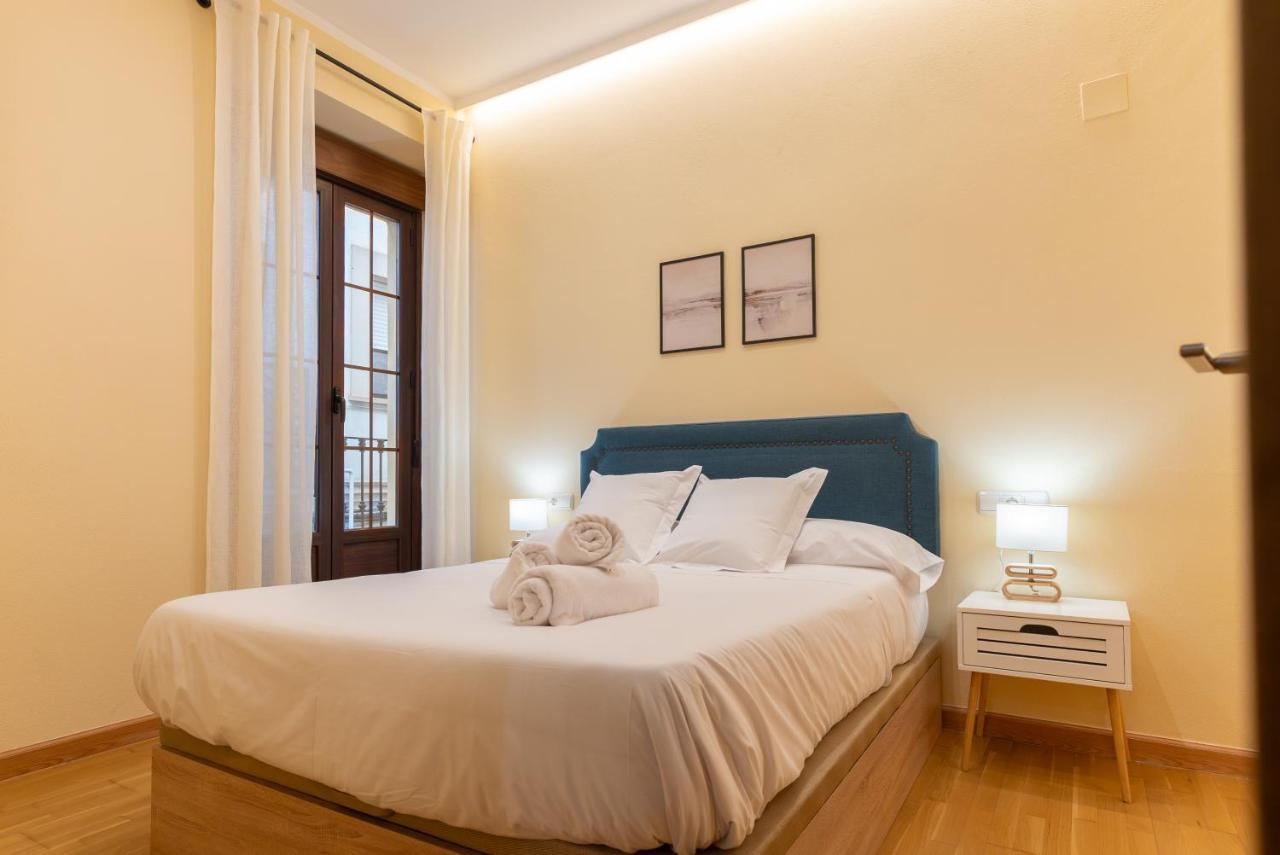 Apartamento Puerta De Cordoba- Exterior Con Balcones エクステリア 写真