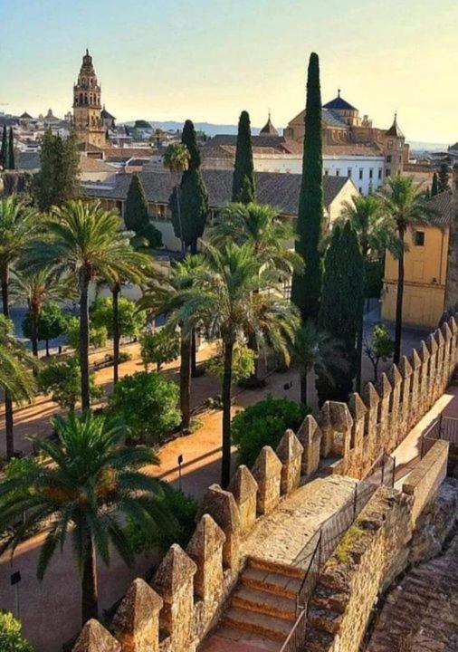 Apartamento Puerta De Cordoba- Exterior Con Balcones エクステリア 写真