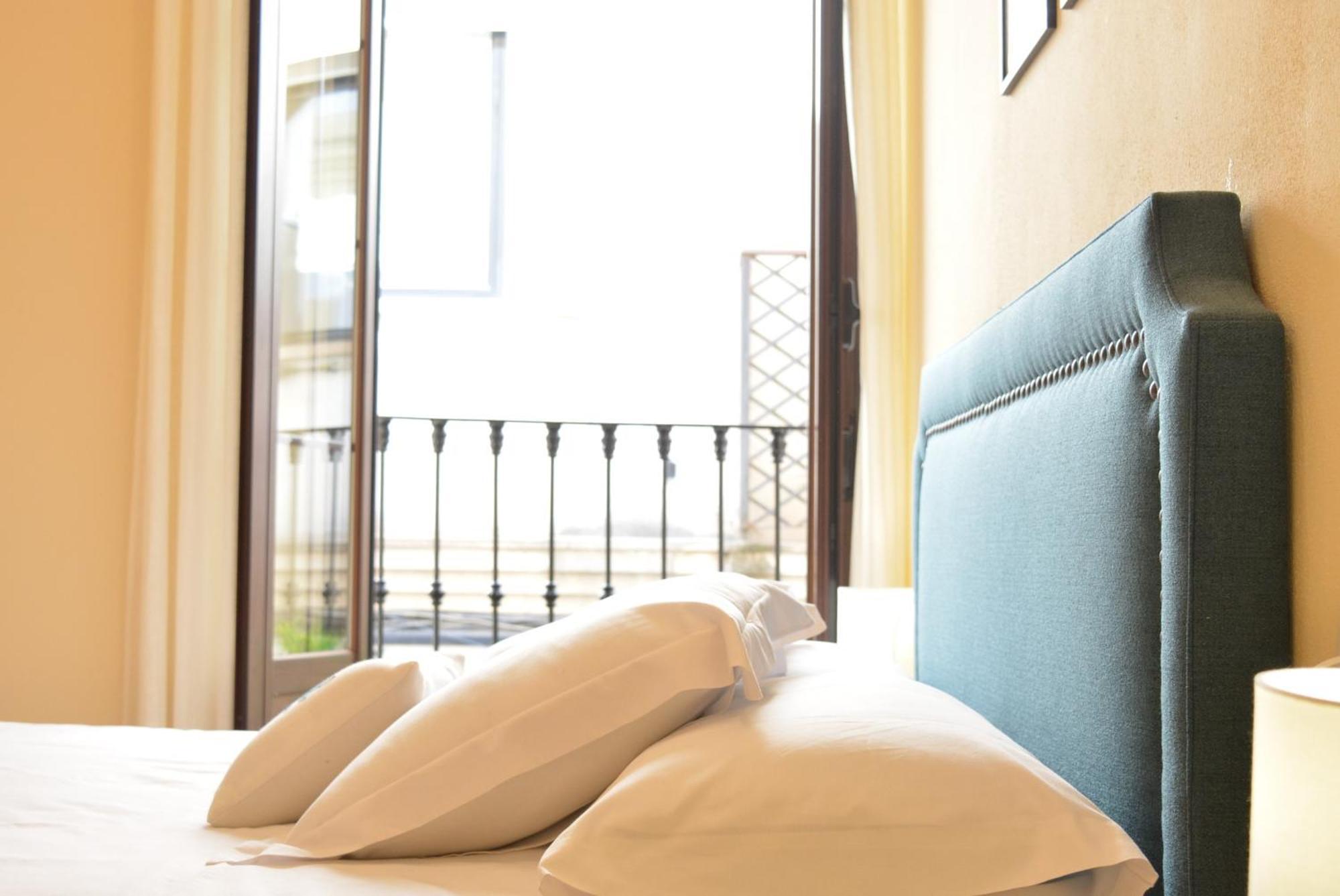 Apartamento Puerta De Cordoba- Exterior Con Balcones エクステリア 写真