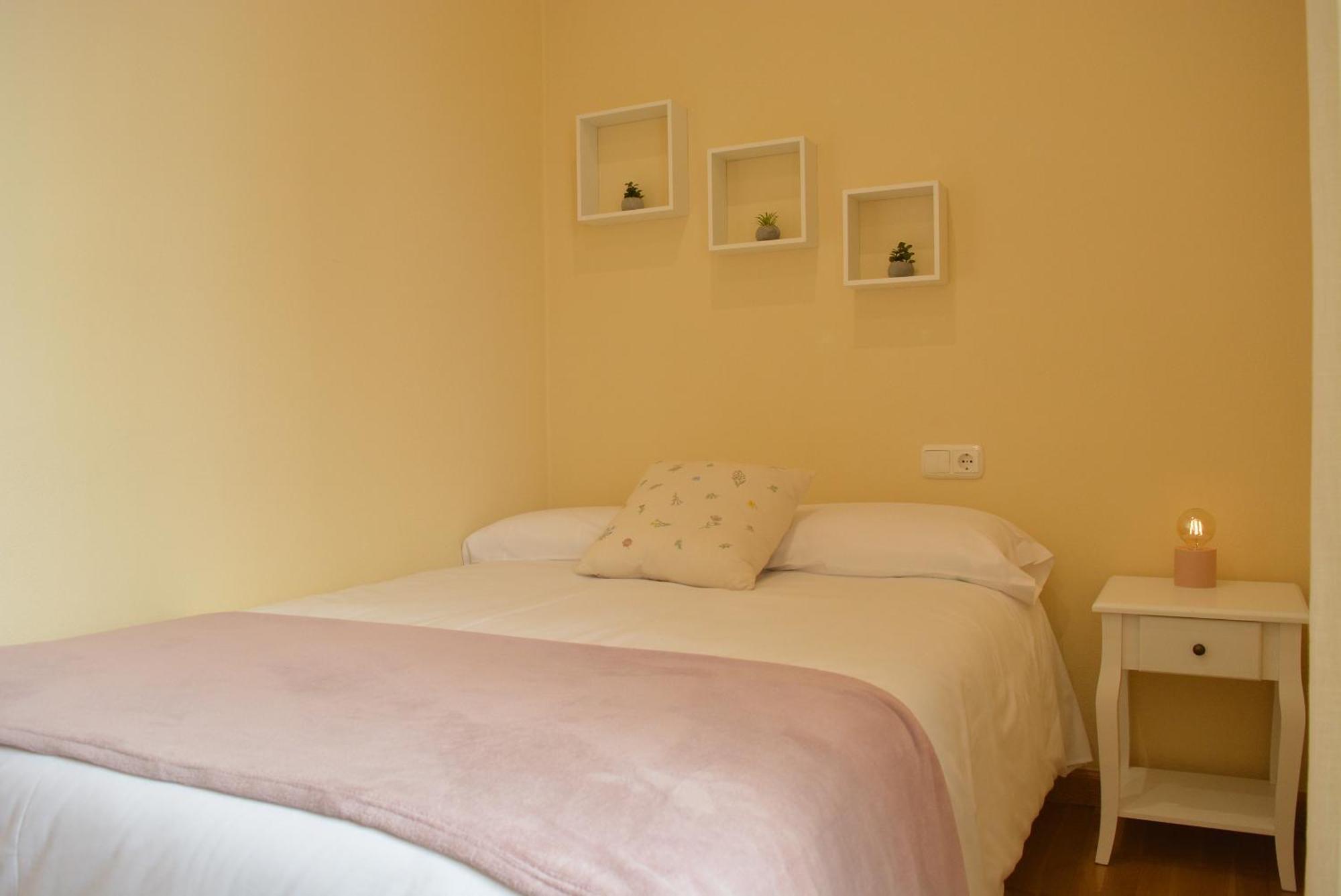 Apartamento Puerta De Cordoba- Exterior Con Balcones エクステリア 写真