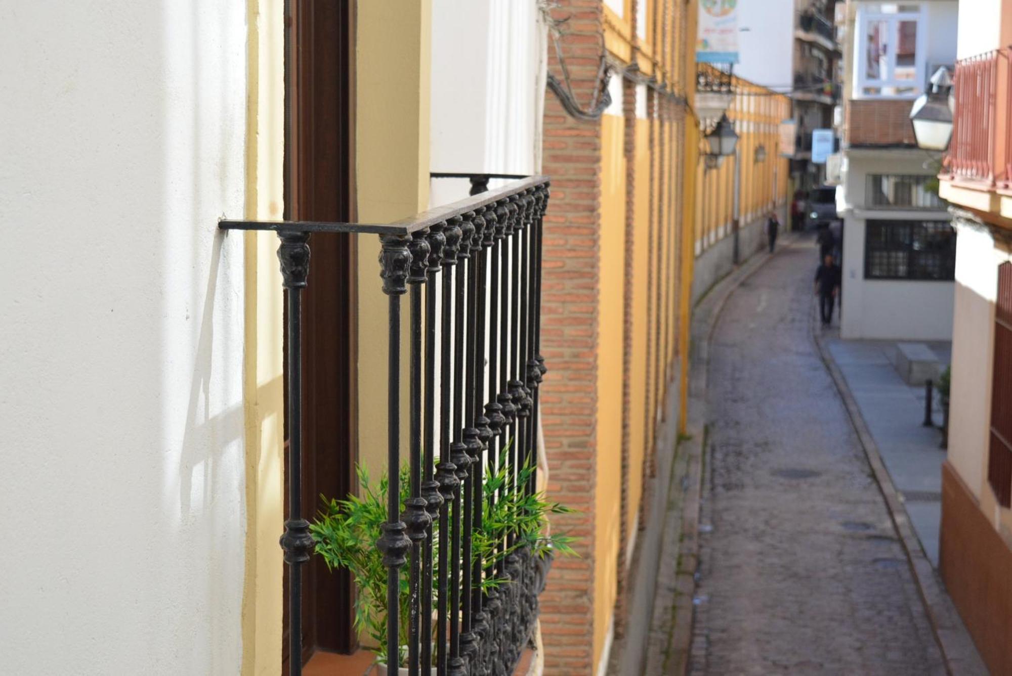 Apartamento Puerta De Cordoba- Exterior Con Balcones エクステリア 写真
