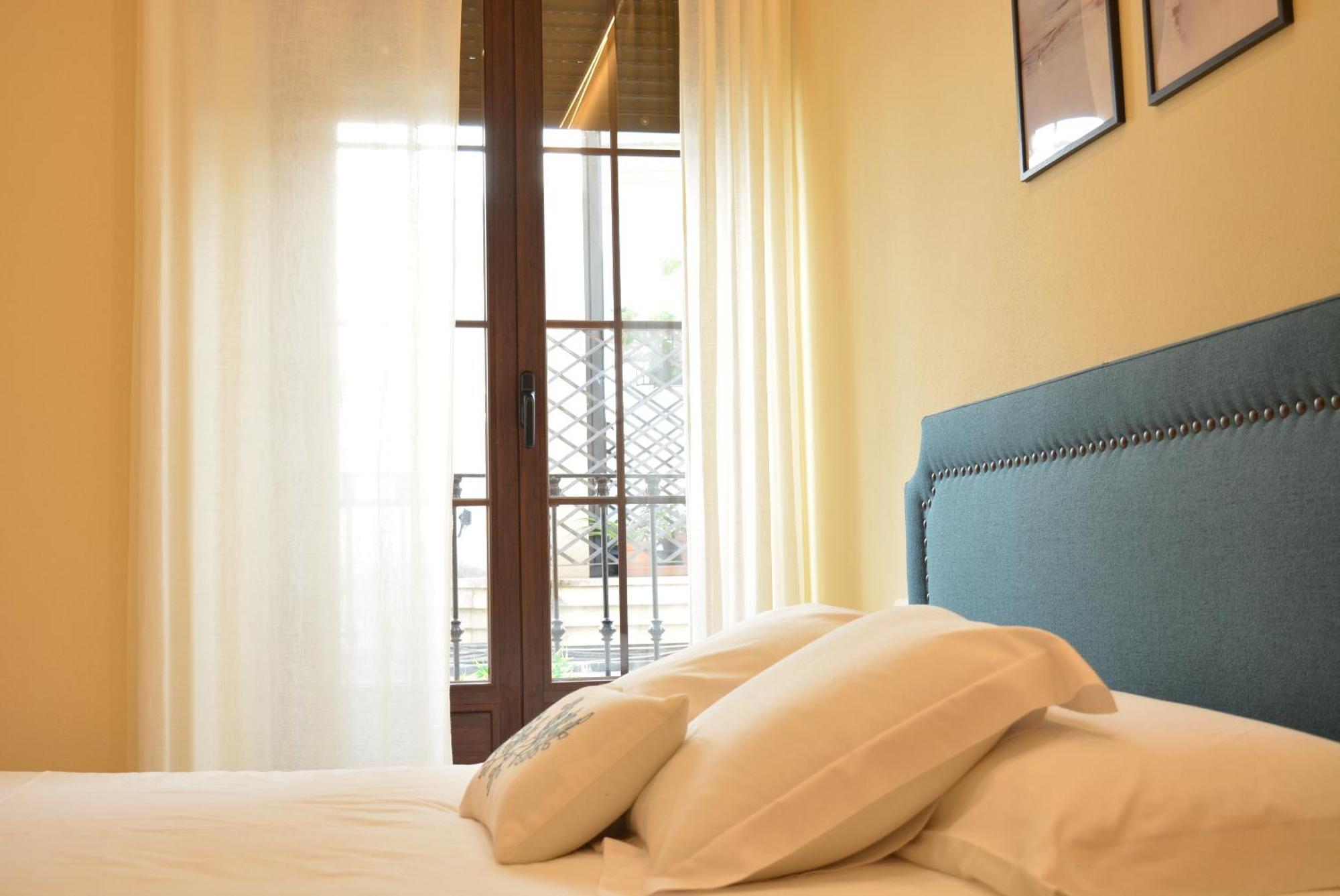 Apartamento Puerta De Cordoba- Exterior Con Balcones エクステリア 写真