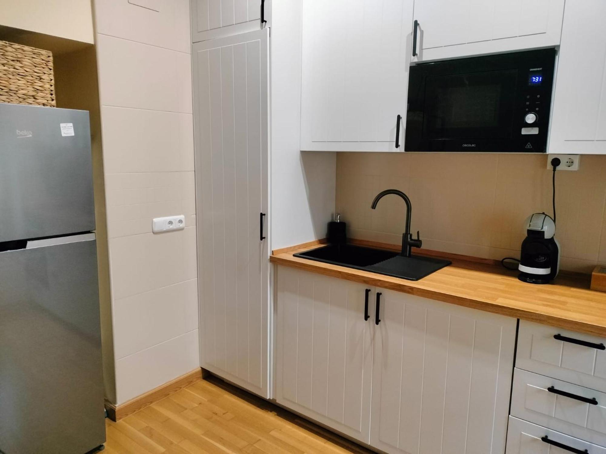 Apartamento Puerta De Cordoba- Exterior Con Balcones エクステリア 写真