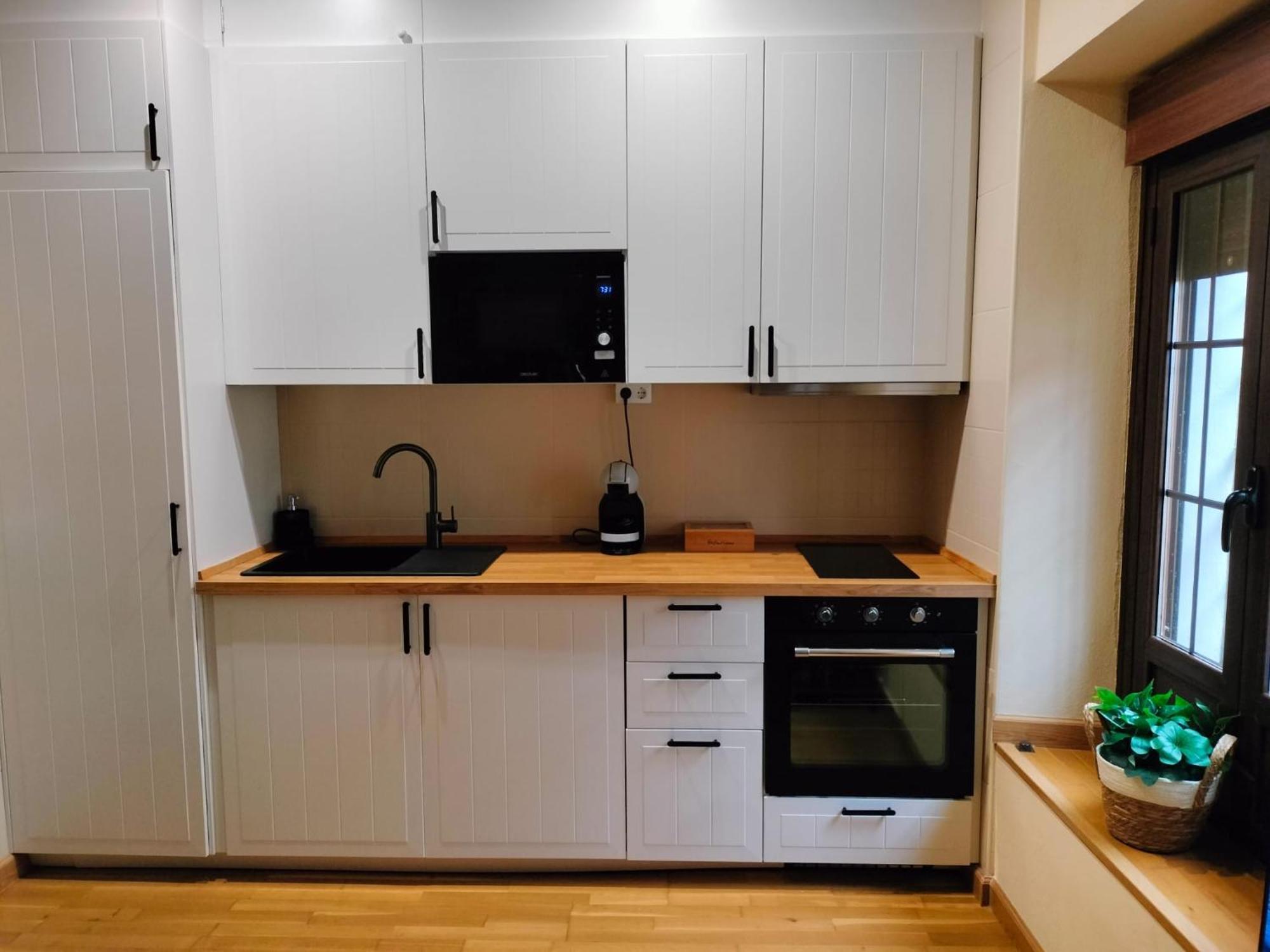 Apartamento Puerta De Cordoba- Exterior Con Balcones エクステリア 写真